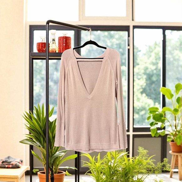 Lululemon Unity Drop Back Cashmere Blend Sweater. Color Smoky Blush. - Picture 7 of 9